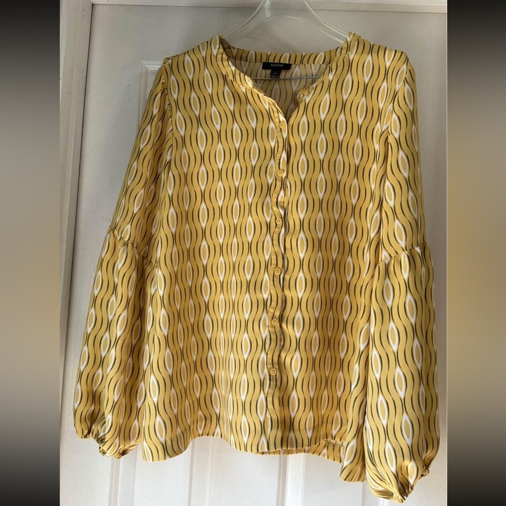BEAUTIFUL, XL, Alfani blouse.  Worn one season. Smoke free home.